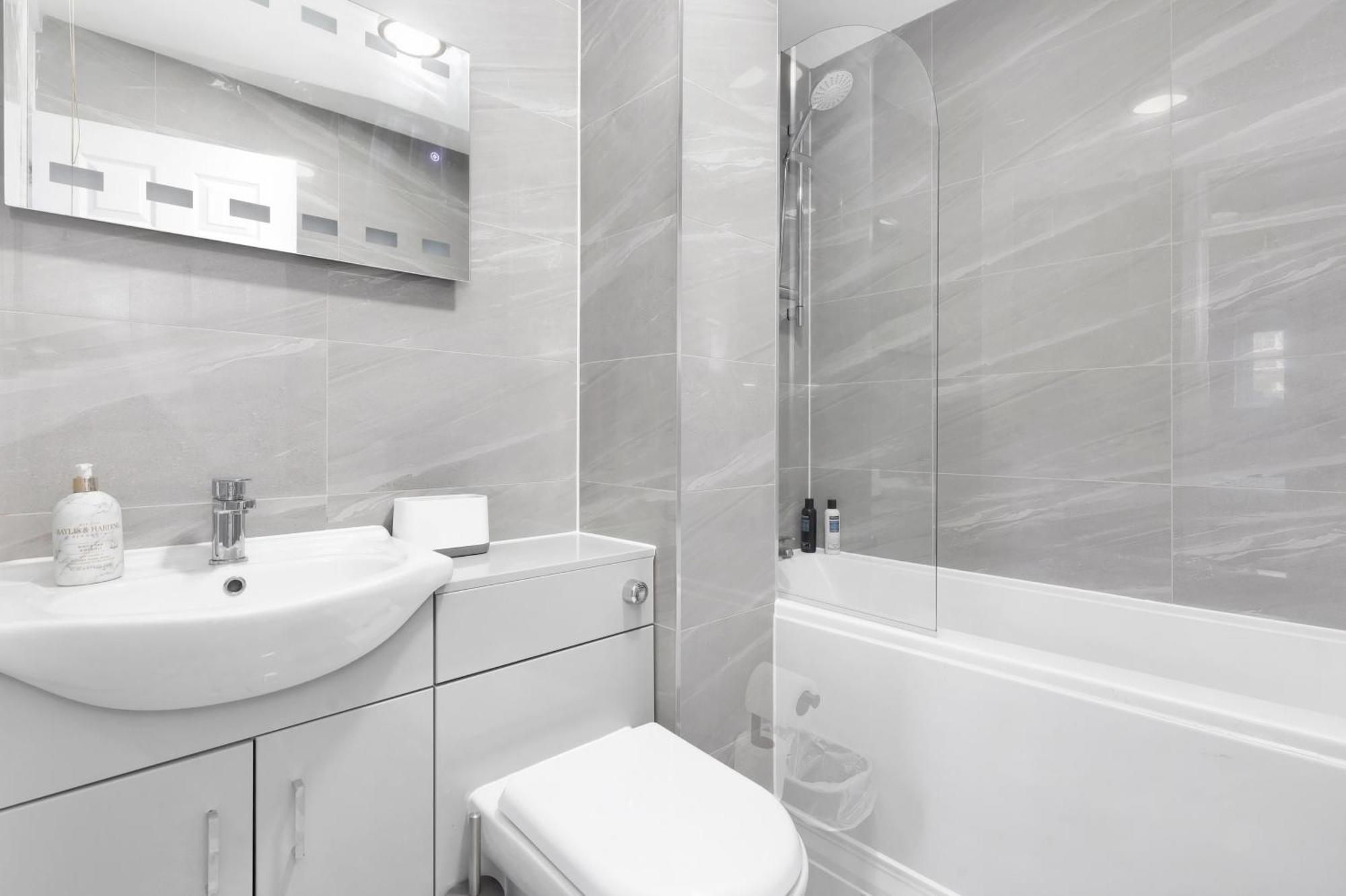 Waterside 4 Bed Apartment Λονδίνο Εξωτερικό φωτογραφία