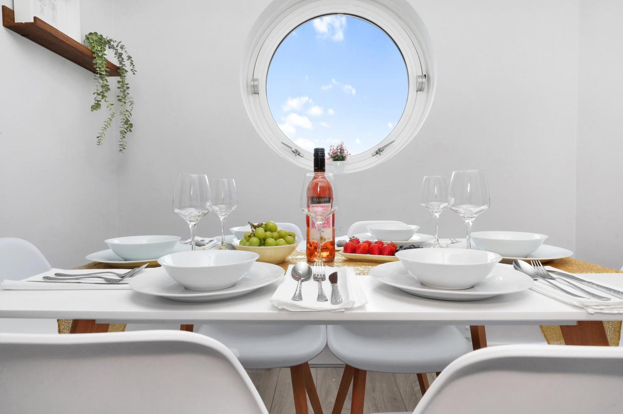 Waterside 4 Bed Apartment Λονδίνο Εξωτερικό φωτογραφία